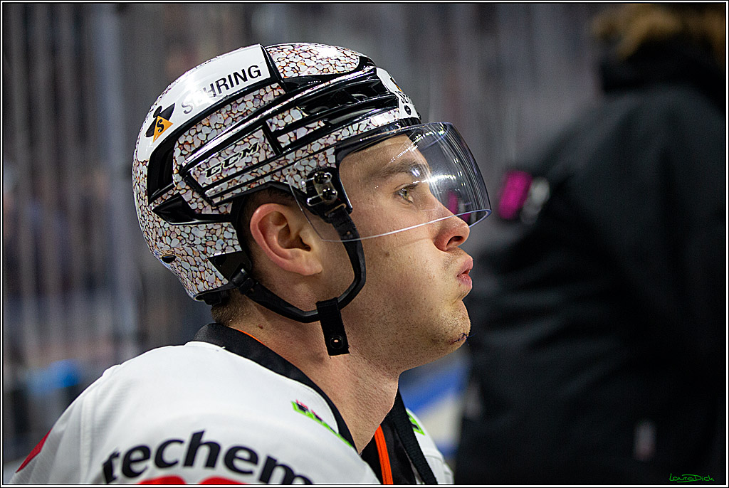 PENNY DEL; Koelner Haie- Loewen Frankfurt; Koeln, 01.12.2022